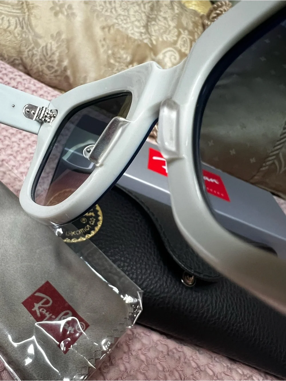 Ray-Ban State Street RB2186 1299/3M Blue Gradient Sunglasses NWT 49mm